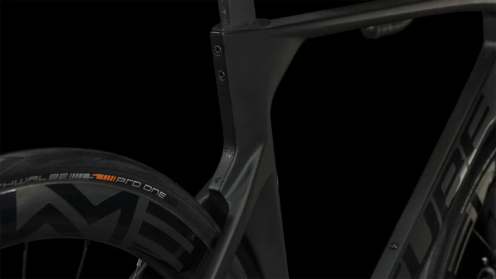 CUBE LITENING AERO C:68X PRO CARBON & BLACK